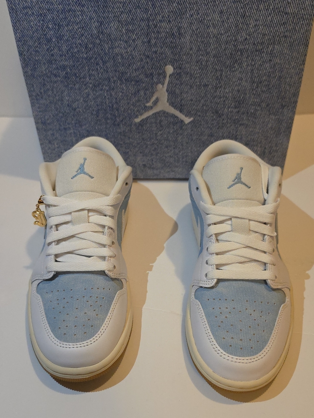 WMNS AIR JORDAN LOW SE WORN BLUE/WHITE